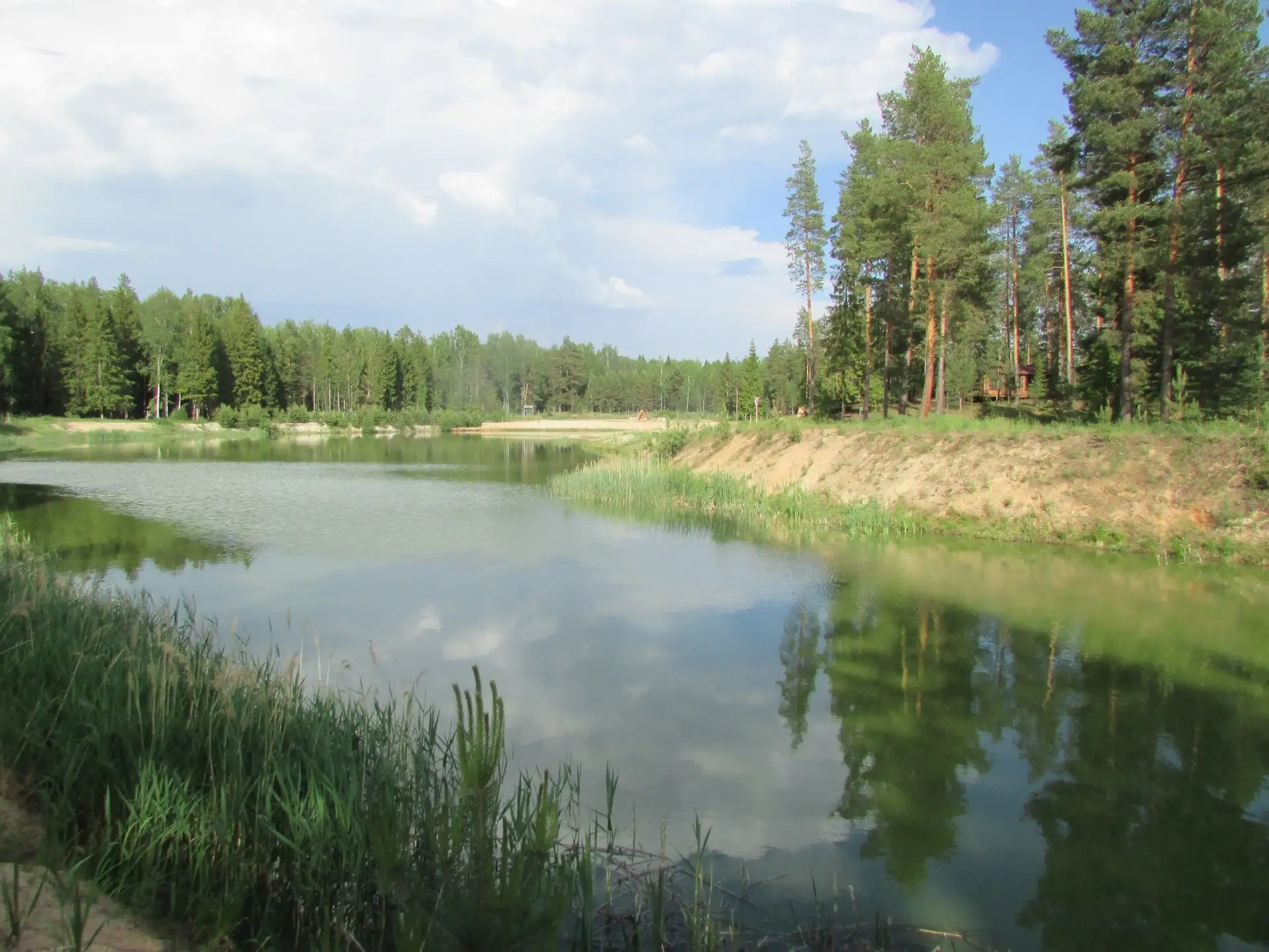 🌿 Знаете, где в Чебоксарском районе есть озеро в форме руны?