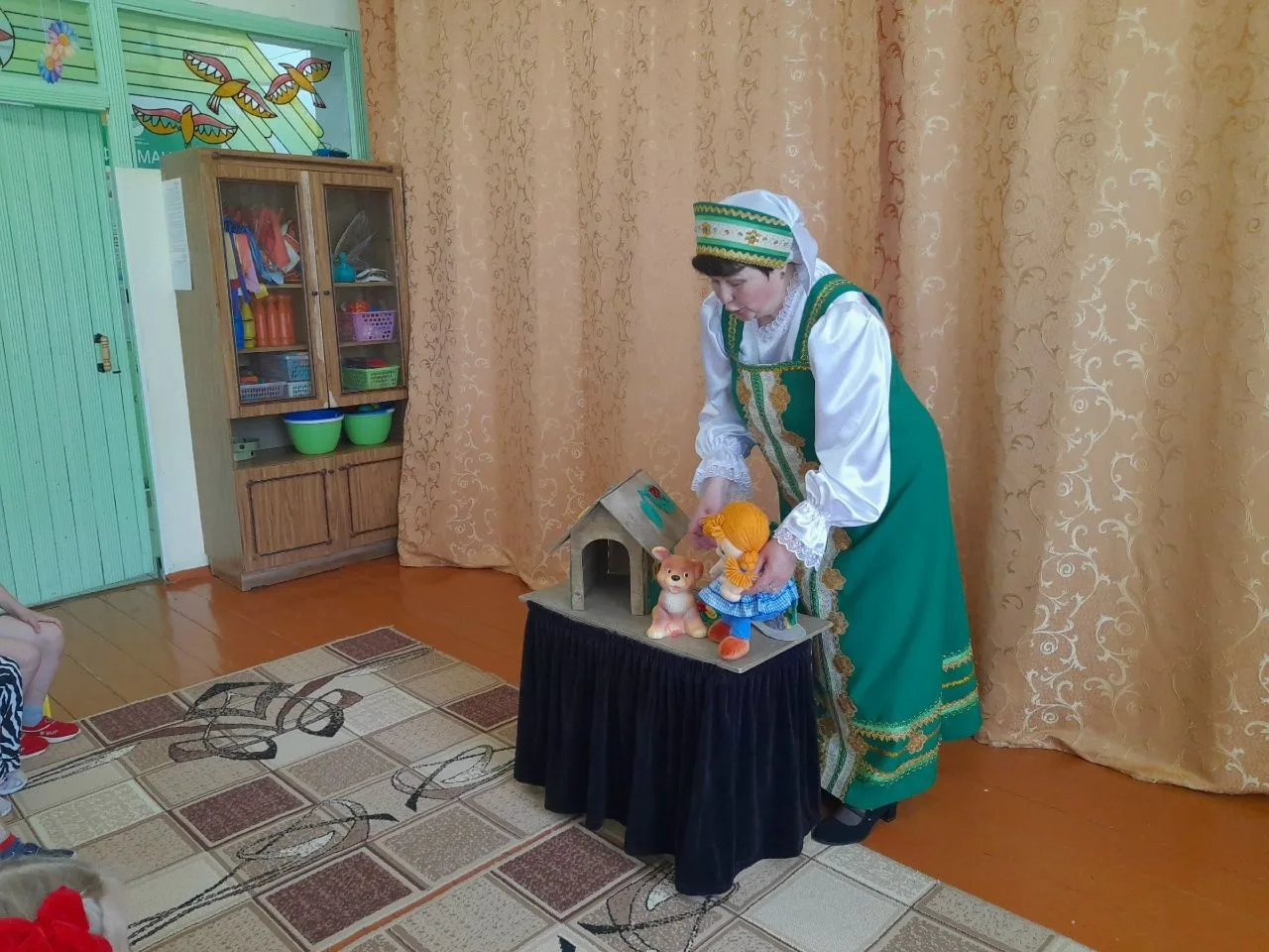 Сегодня наши маленькие зрители погрузились в удивительный мир кукольного театра благода...