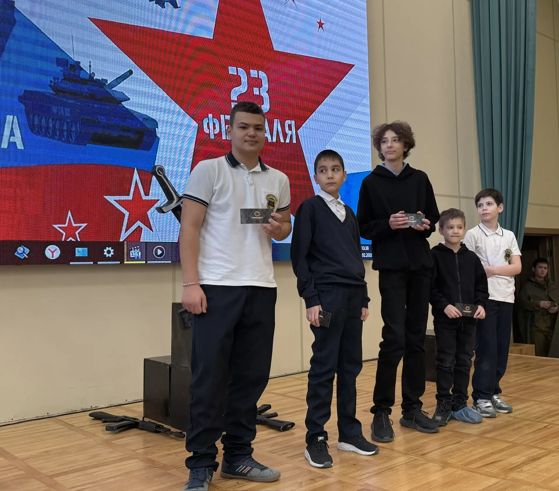 🇷🇺МЕСЯЧНИК ОБОРОННО-МАССОВОЙ И ВОЕННО-ПАТРИОТИЧЕСКОЙ РАБОТЫ🇷🇺  🇷🇺В преддверии 23 февраля в нашей шко