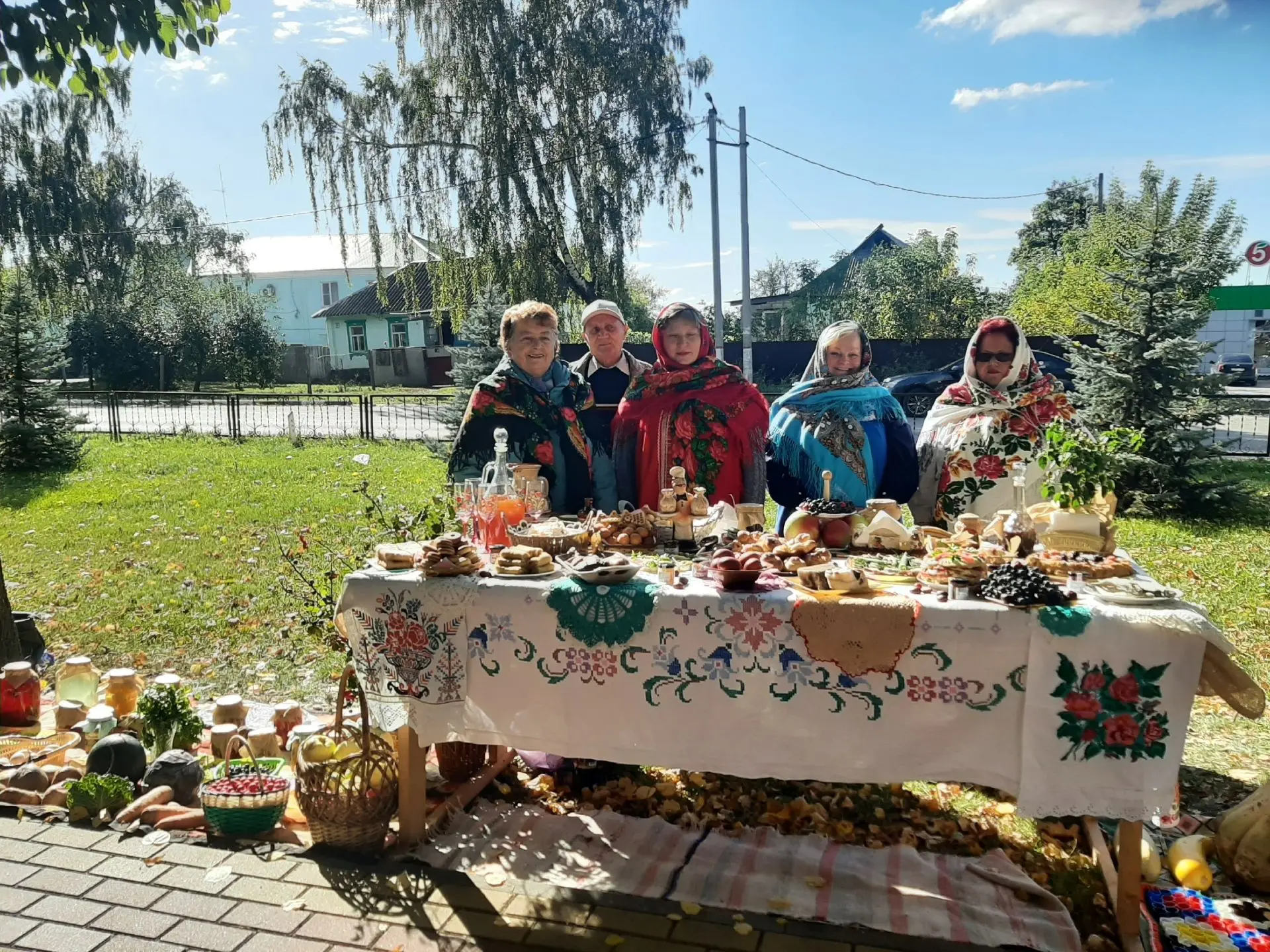 2 октября "Васльевский ЦКД" принял участие в ярмарке «Дары осени». Получилось ярко, вес...