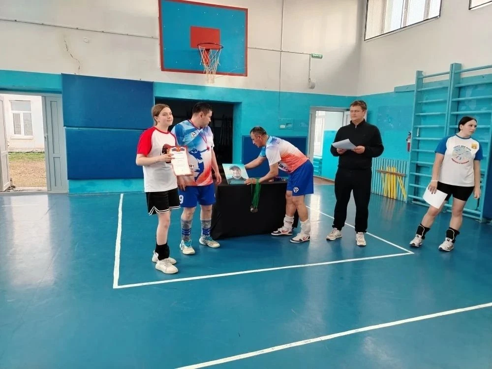 24 апреля 2026 года в МБОУ "Роднодолинская СОШ" собрались волейболисты нашего района дл...