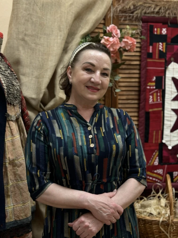 Елена Данилова-Григорьева иҗаты🖋️

Елена Данилованың «Әйтер сүзләр бар әле» китабыннан шигырьләр тә