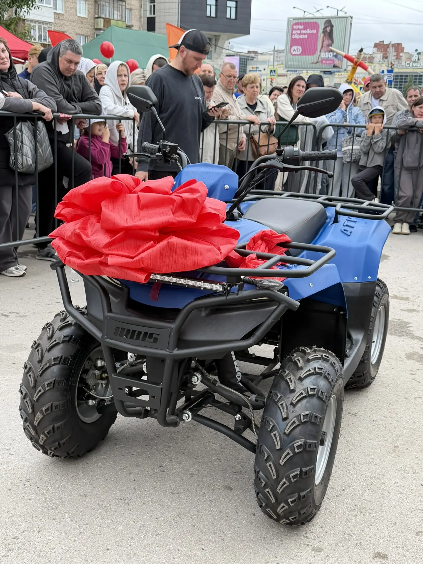 Наш красавец уже приехал