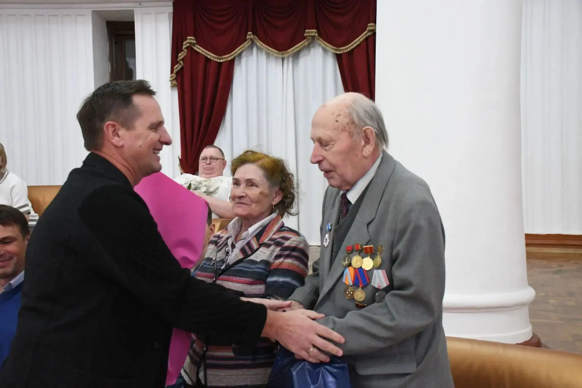Поздравили юбиляров
