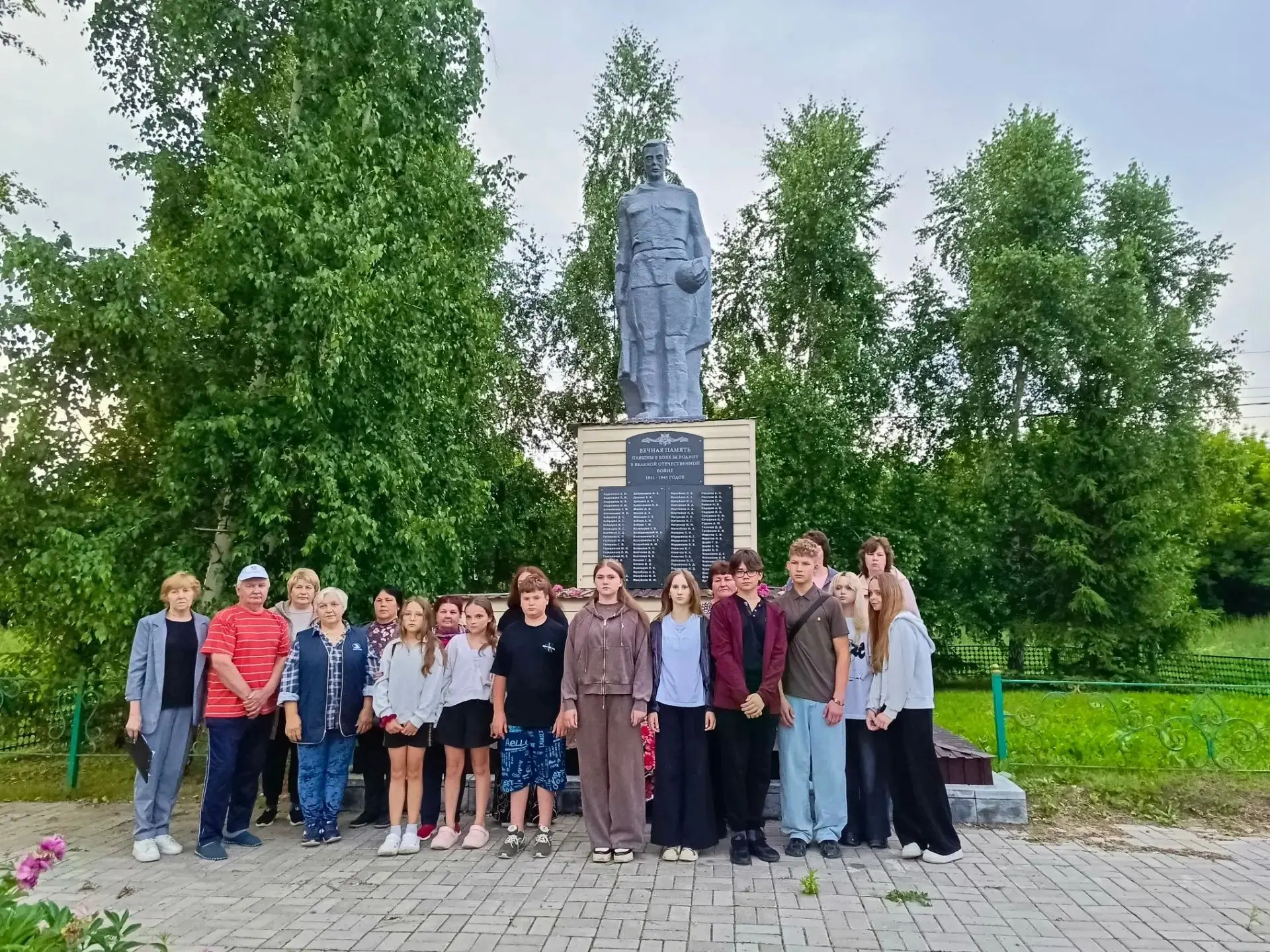 «День памяти и скорби…» – этот день напоминает нам обо всех погибших в боях, замученных...