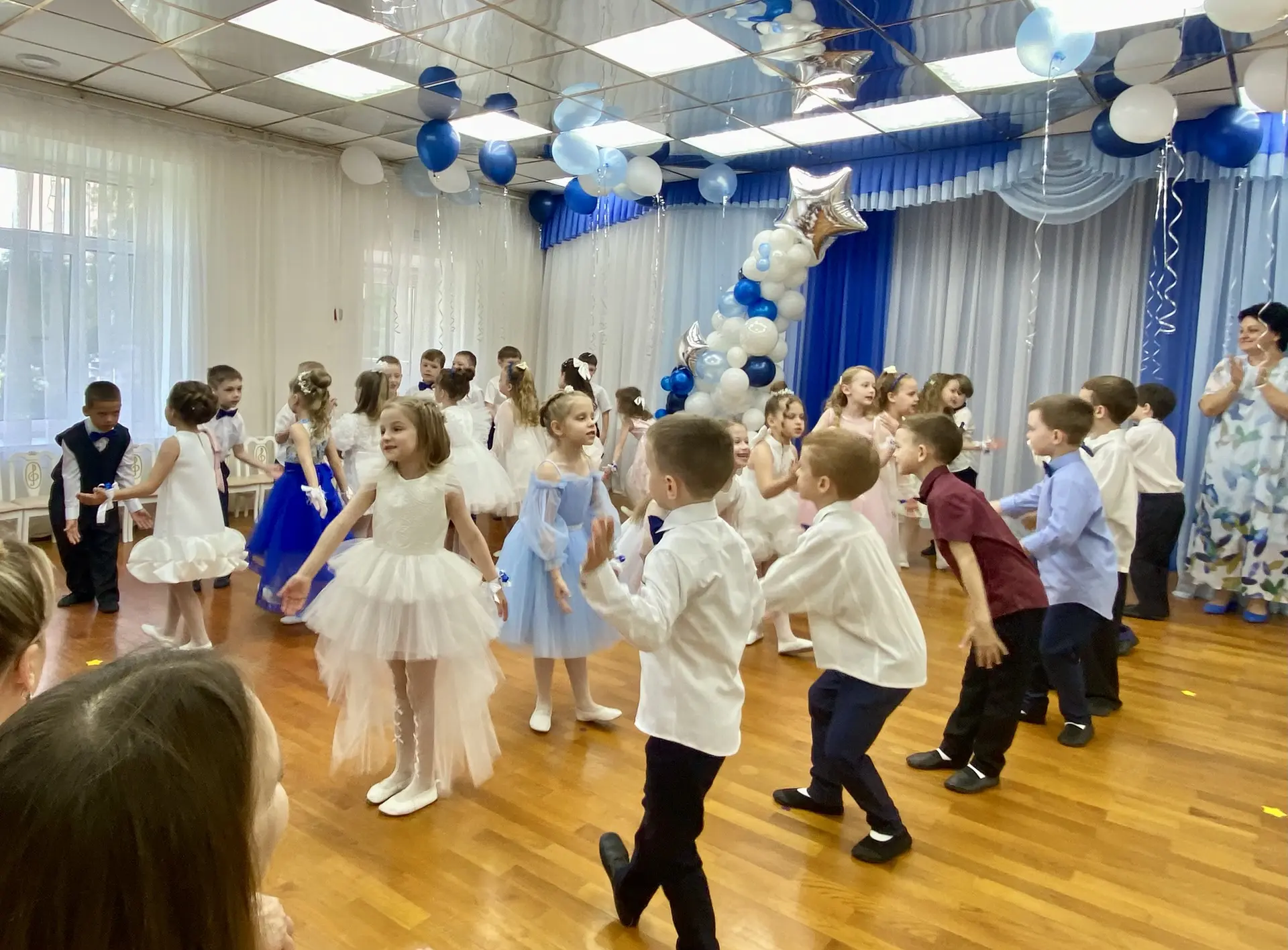 🎊🎈🎈🎈22 мая в детском саду состоялся праздничный выпускной 🎈🎈🎈🎊