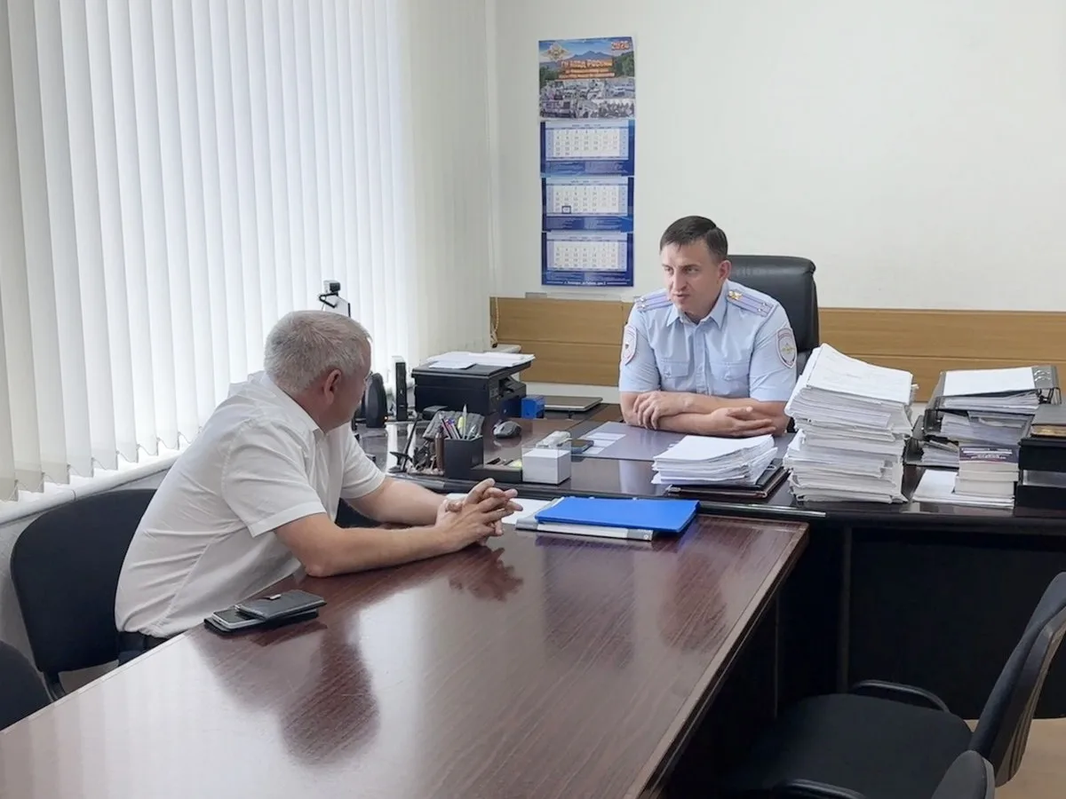 👮‍♂️Заместитель председателя Общественного совета при краевом Главке посетил отдел полиции Пятигорс