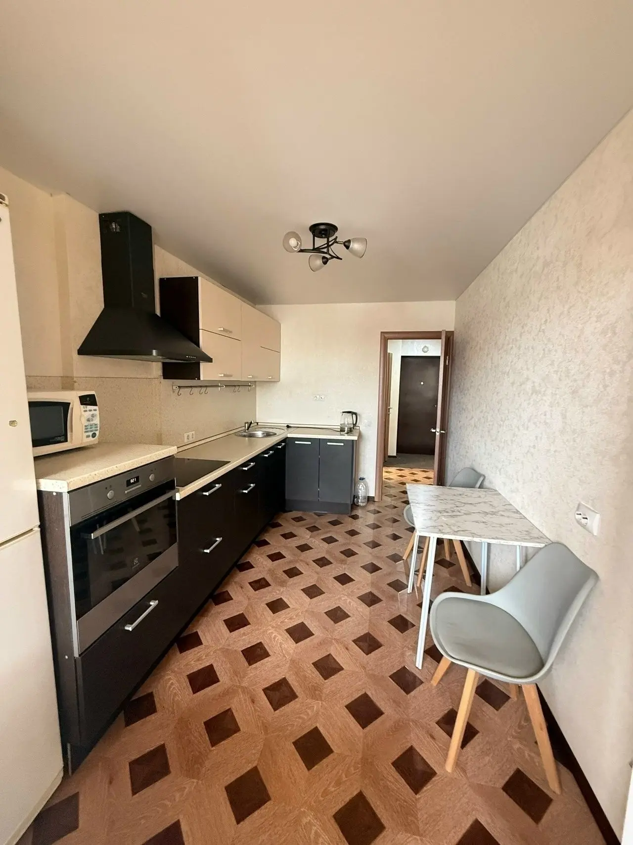 1к Квартира. Улица Красногеройская д109 Центр
