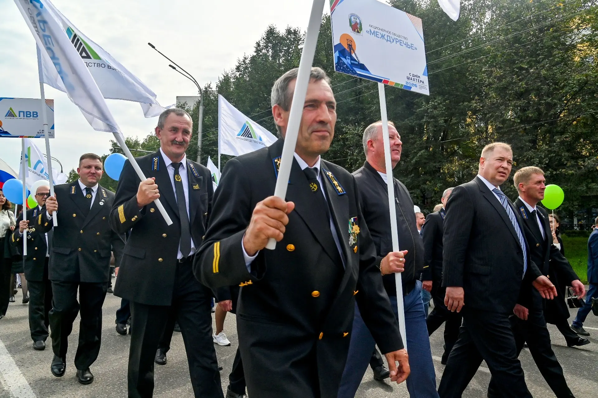НОВАЯ ГОРНАЯ НА ПАРАДЕ ШАХТЁРОВ