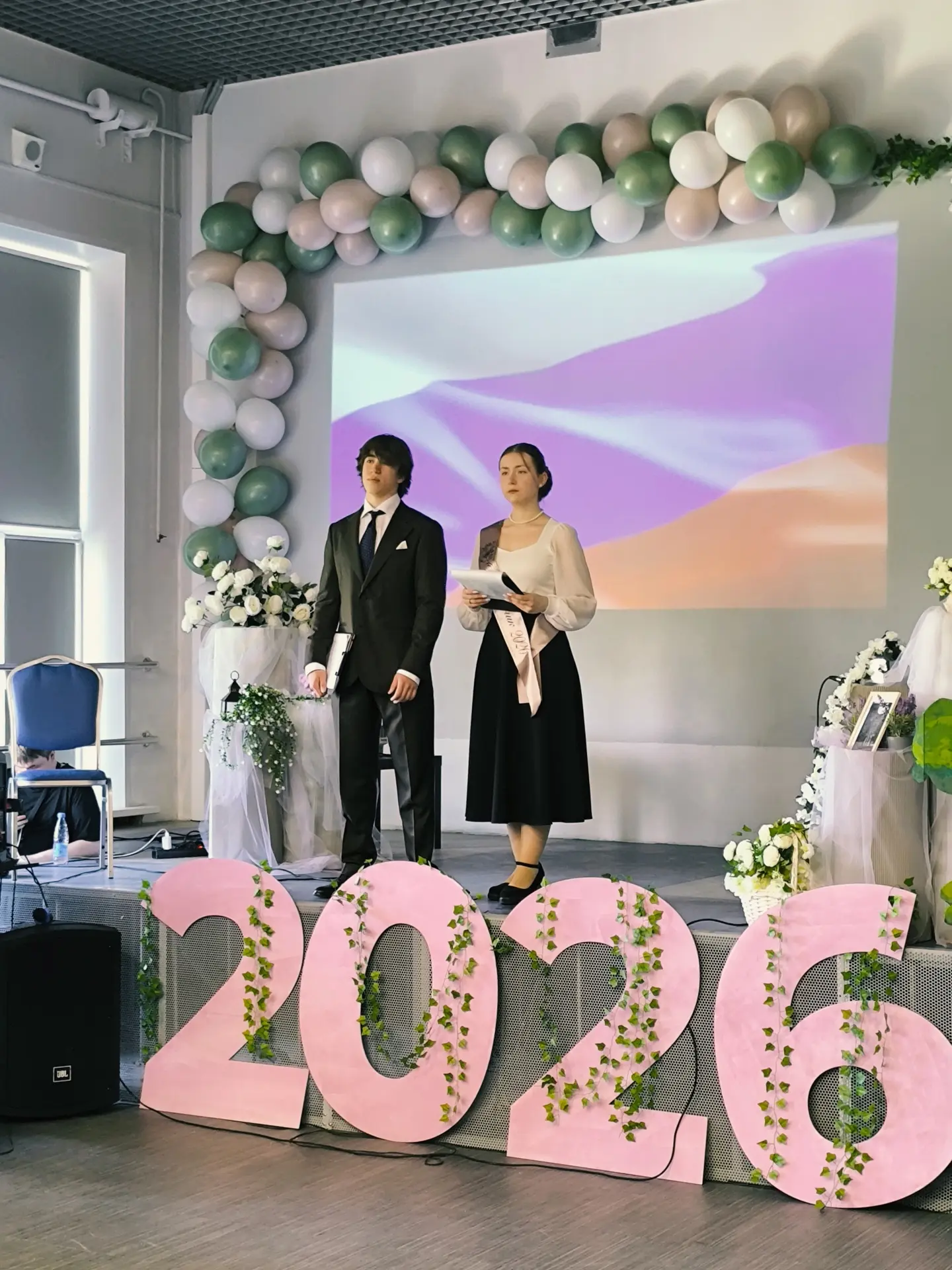 #ПоследнийЗвонок2026 | Время прощаться со школой 🎓  Вчера в 3 корпусе нашей школы прозвенел Последни