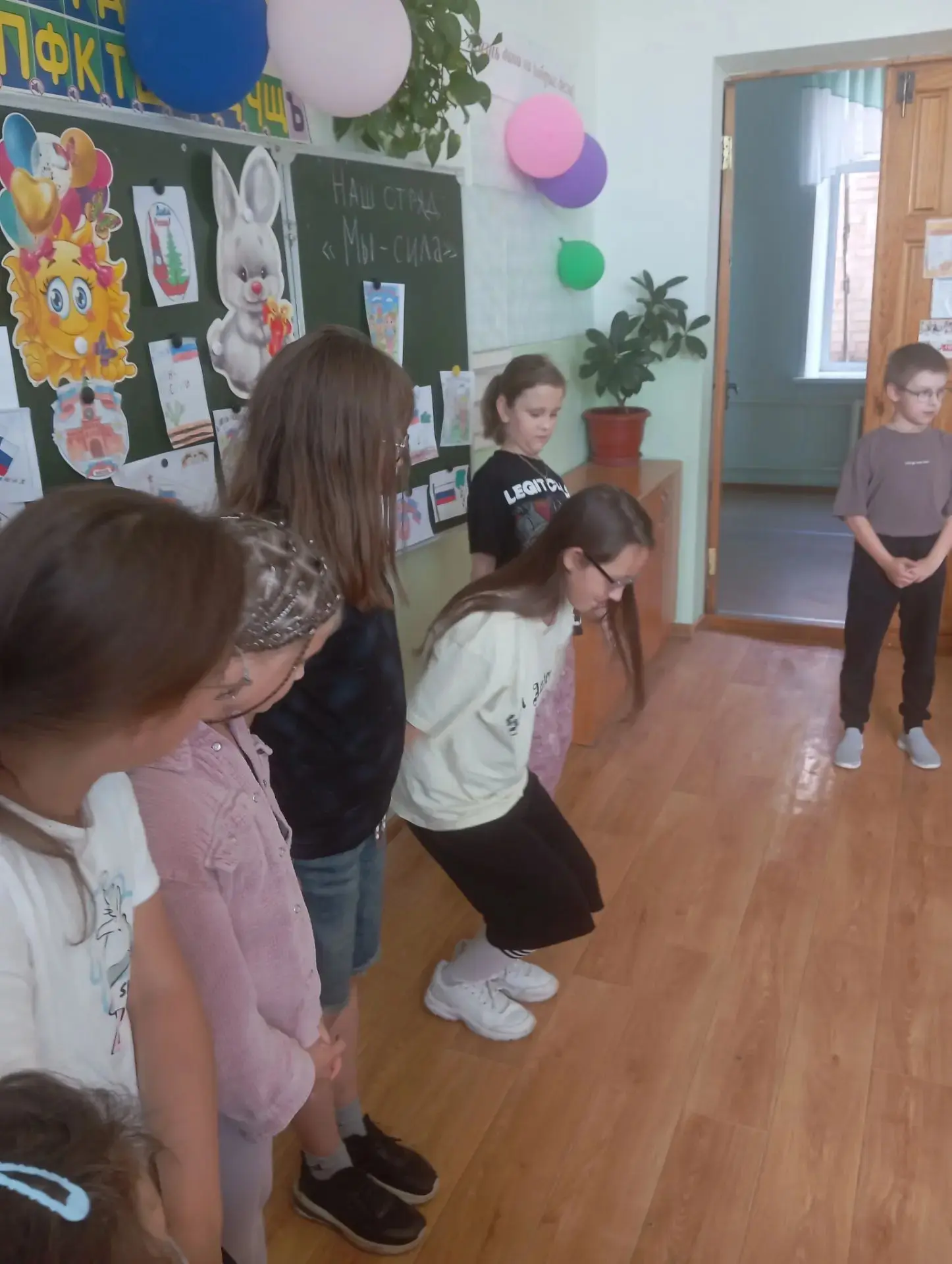 Свои соревнования= рекорды Гиннесса= провели и во 2м отряде: на ловкость, выносливость и глазомер.👍