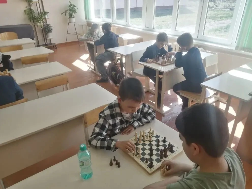 ♟️23 апреля в 1 корпусе нашей школы под руководством Гормаковой С.В. прошёл турнир по шахматам, посв