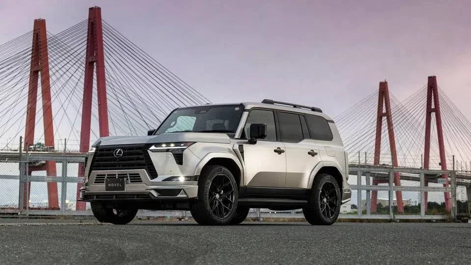 Что будет, если специалисты по шоссейным гонкам возьмутся за Lexus GX? А вот что