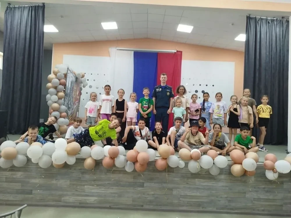 Ух, какой сегодня выдался день в лагере — полный сюрпризов и открытий! 🎉Начали мы с погружения в ми