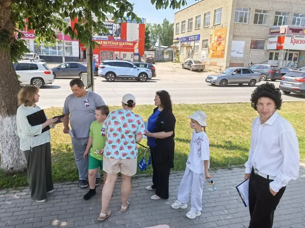 Мы уже прошли почти половину маршрута!

На этот раз мы побывали на трёх площадках: кружевной, литера