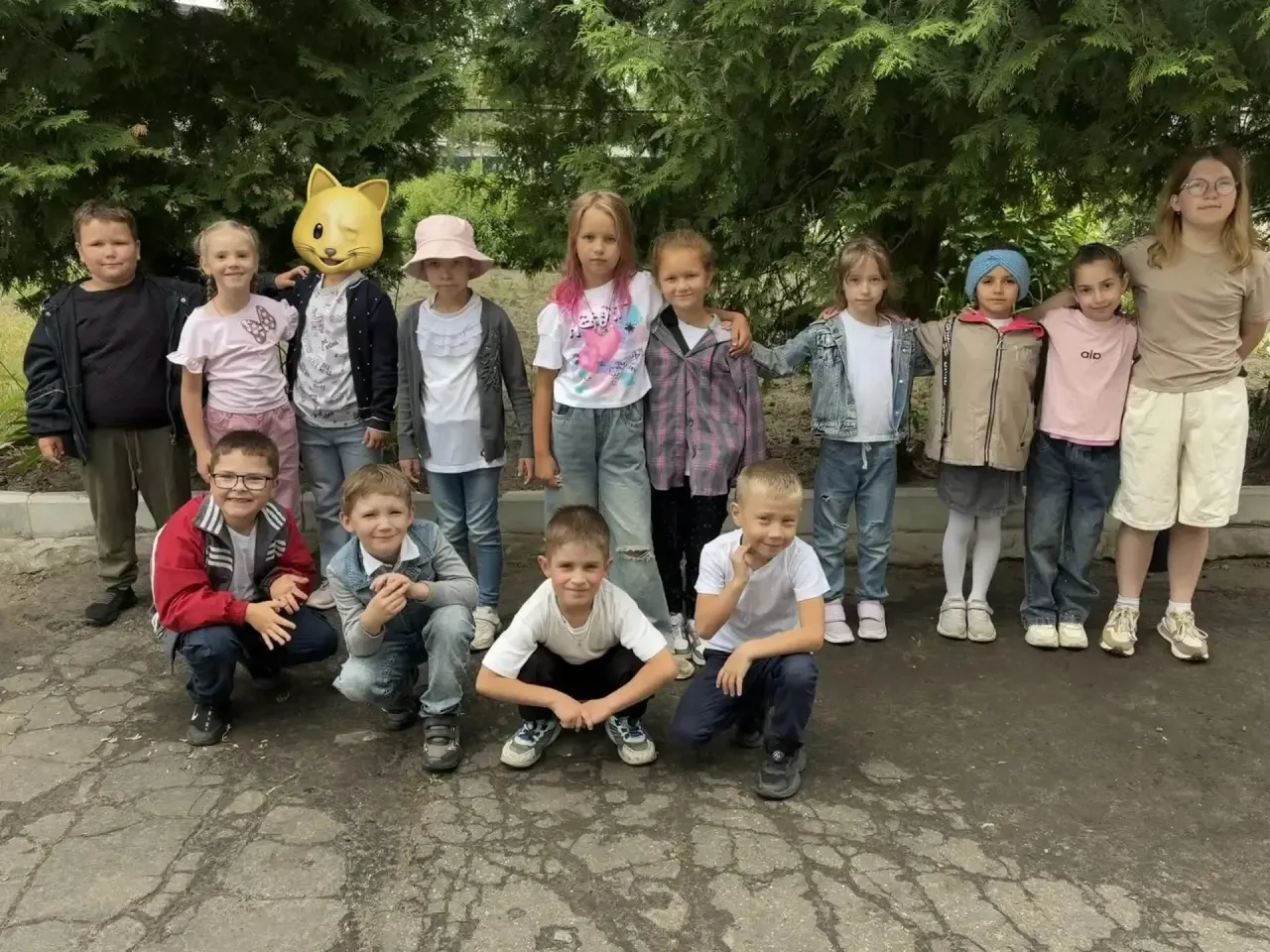 Новости 1 отряда🗞️

Вот и пролетела наша лагерная смена🤸‍♀️

Утро началось по традиции — с бодрой 