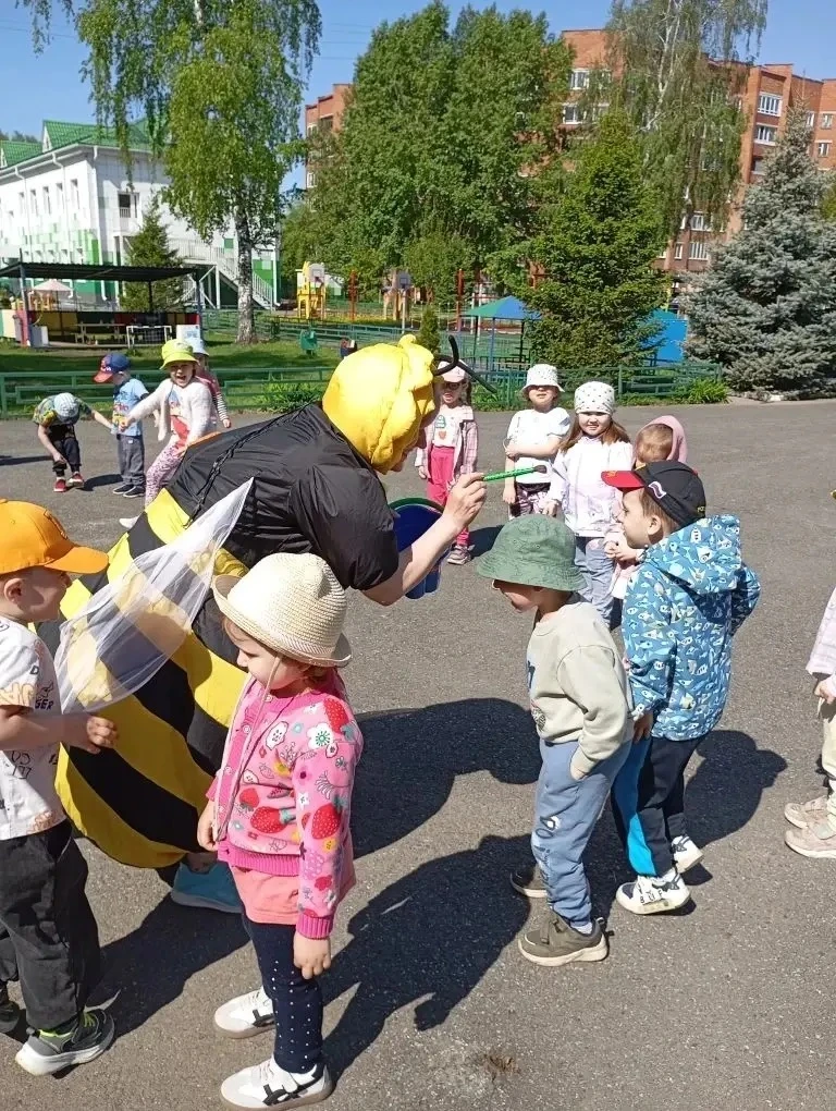 ✨Здравствуй, Лето! Волшебный праздник в детском саду.✨

Сегодня в нашем саду было по-настоящему жарк