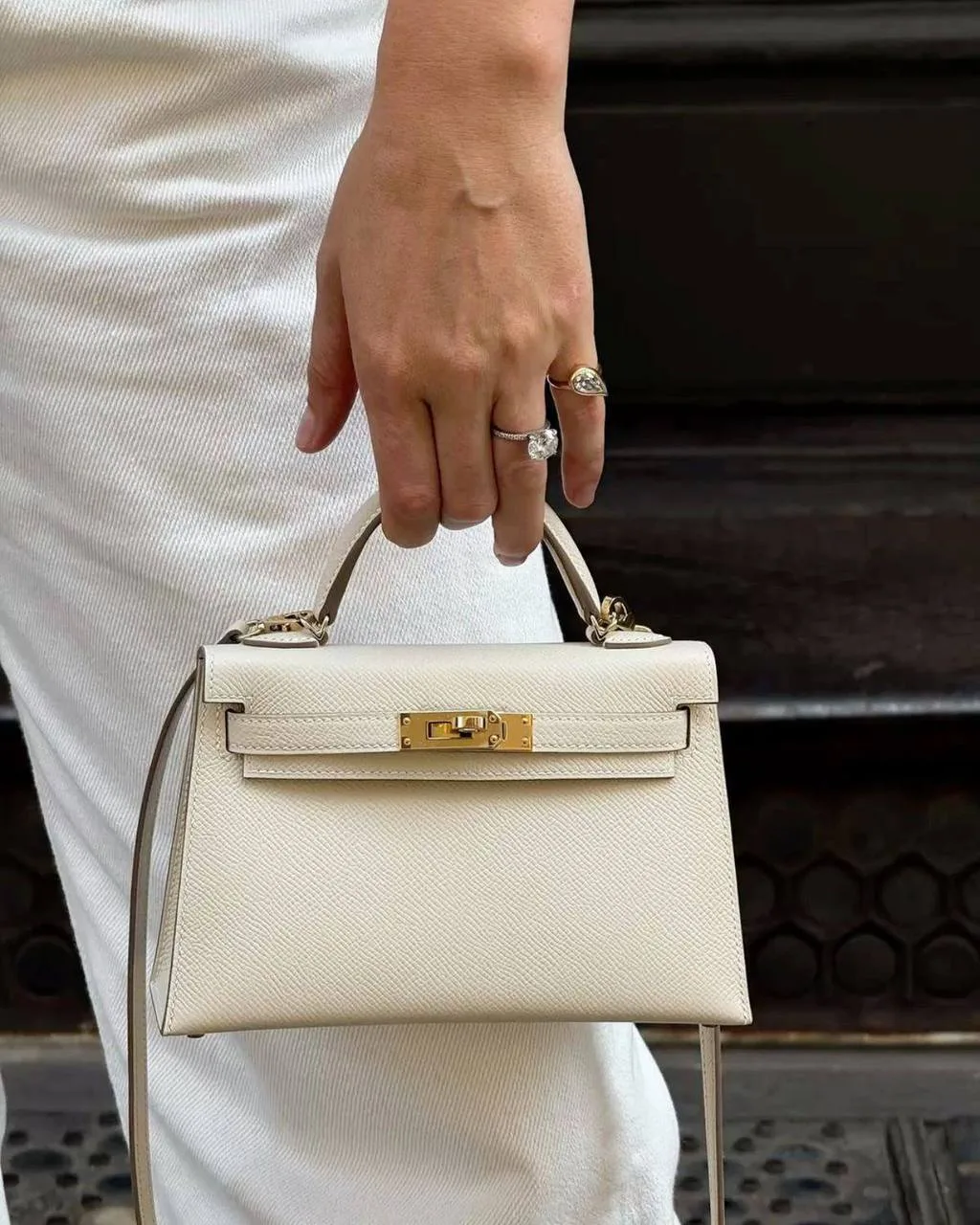 Mini Kelly — одна из самых желанных компактных моделей дома Hermes