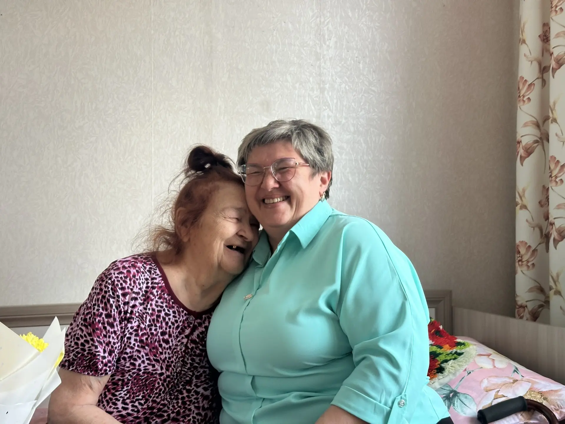 💐 Поздравили с юбилеем !  В преддверии 9 Мая, в рамках чествования людей, чьё детство пришлось на тя