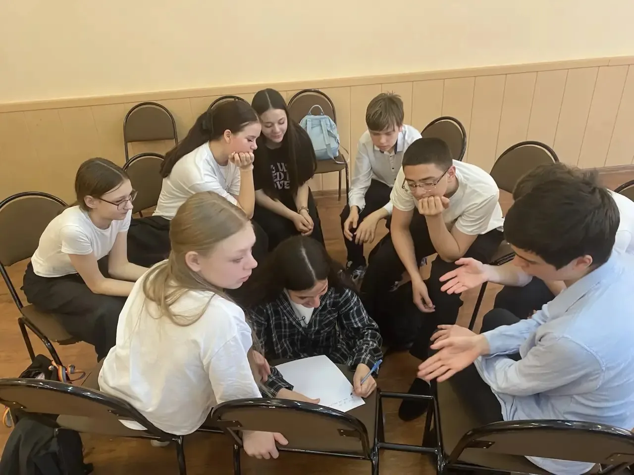 🎖️ В преддверии Дня Победы в нашей школе прошла командная игра для 7-х и 8-х классов — «Связь времён