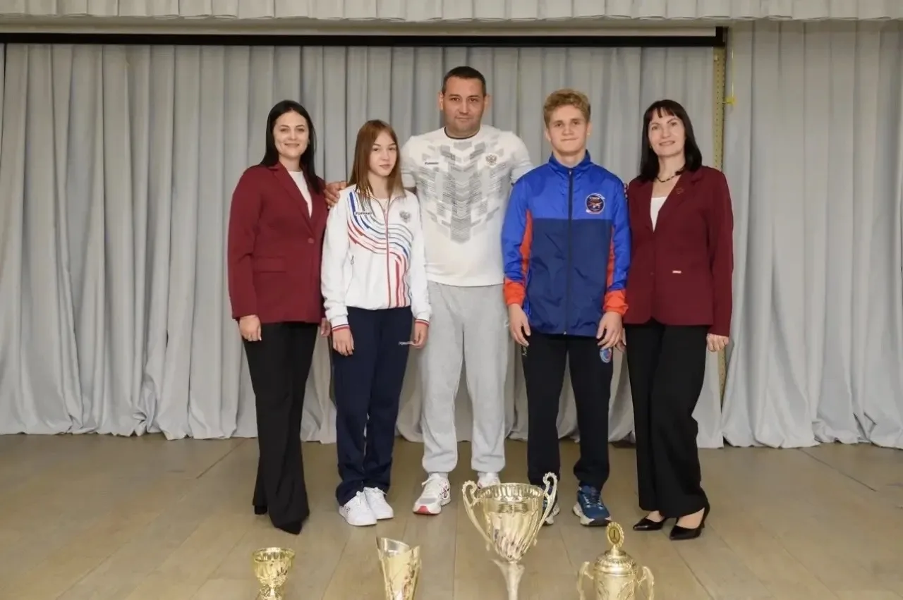 Встреча школьников с чемпионами: Алина Баранова и Степан Туров раскрыли все секреты.