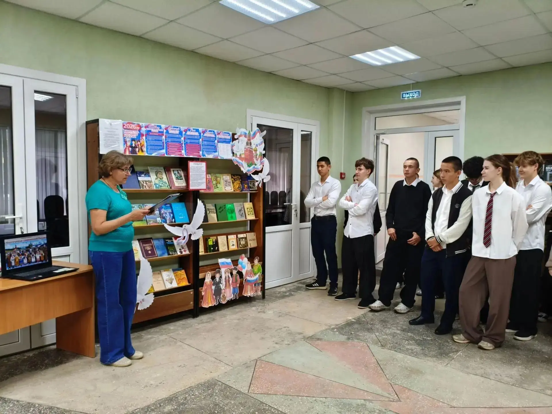 В предверии Дня языков народов Российской Федерации, сотрудники Озинской центральной ра...
