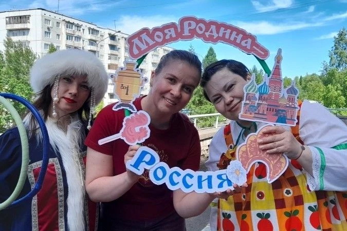 Главный государственный праздник, День России, библиотеки встретили насыщенной программой: развлекат