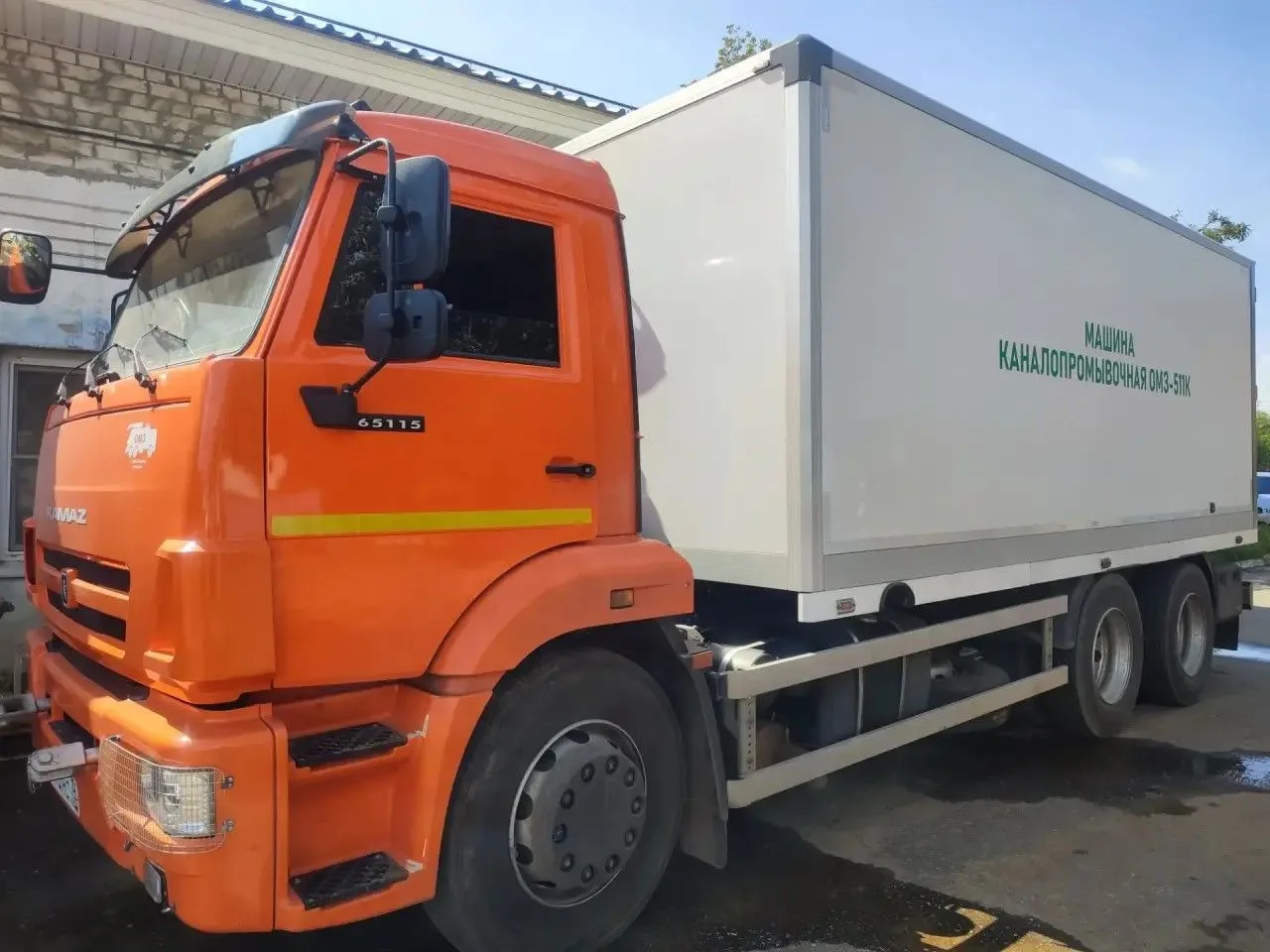 🚚 В последние годы идет планомерное оснащение подразделений новой техникой и механизма...