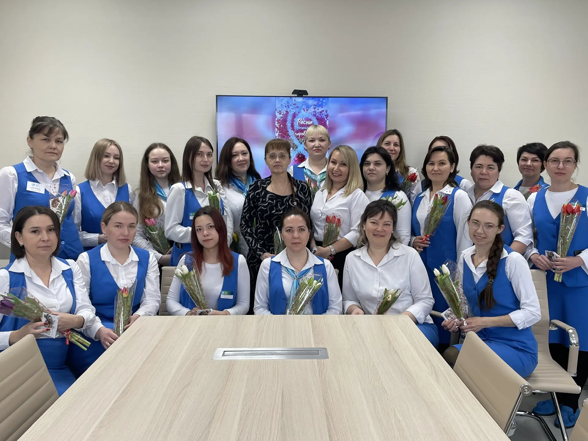 🌸Цветочное настроение 🌸  Накануне Международного женского дня поздравляем наших замечательных сотруд