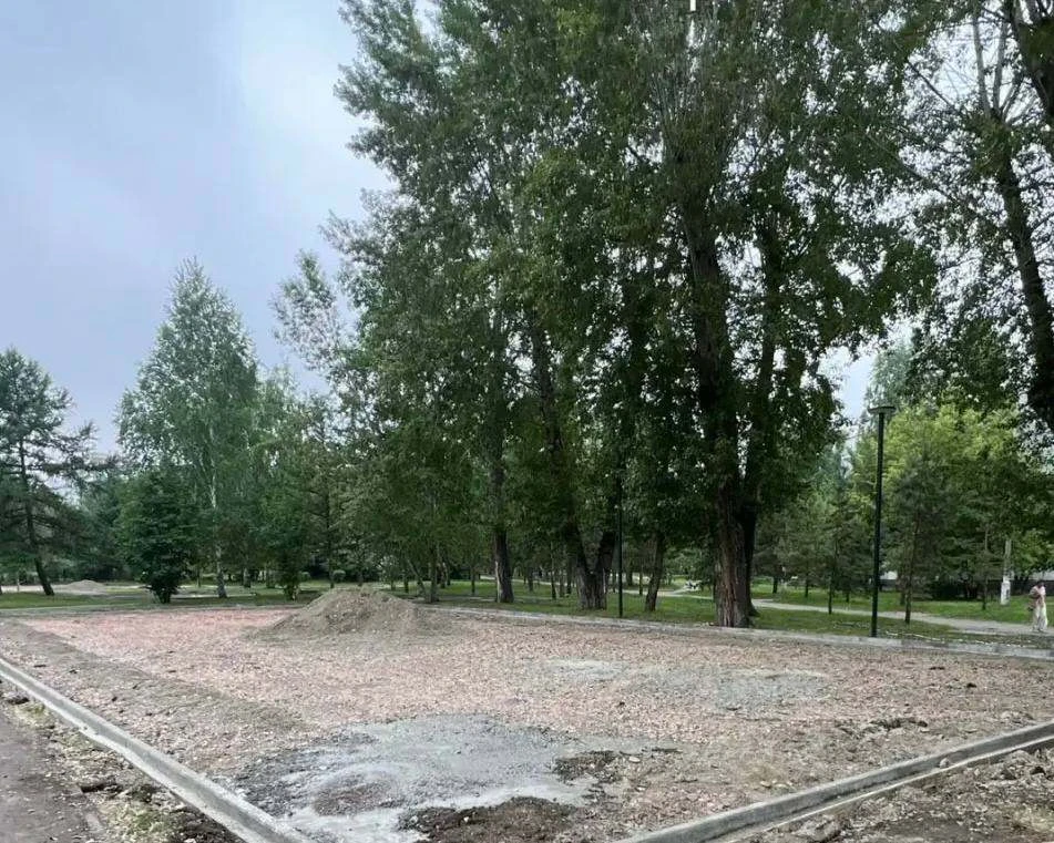 #короткойстрокой

Стартовало благоустройство сквера Журналистов

В планах — уложить брусчатку на пеш