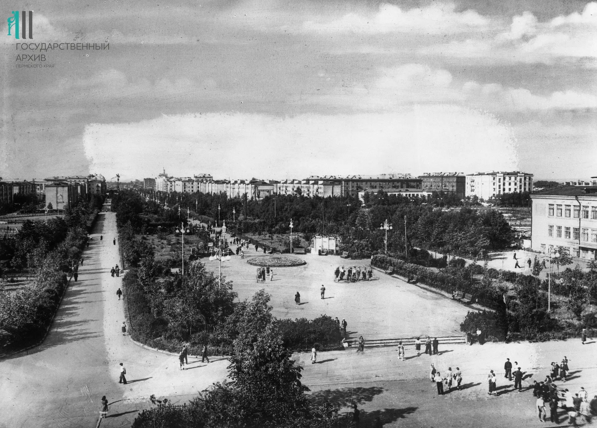 Молотов. Панорама проспекта им. Сталина. 1950 - 1951 год.