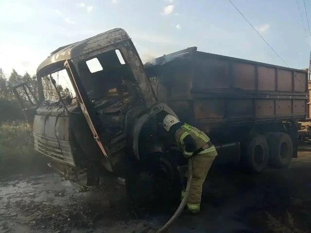 🔥 Грузовик загорелся в Каменском районе