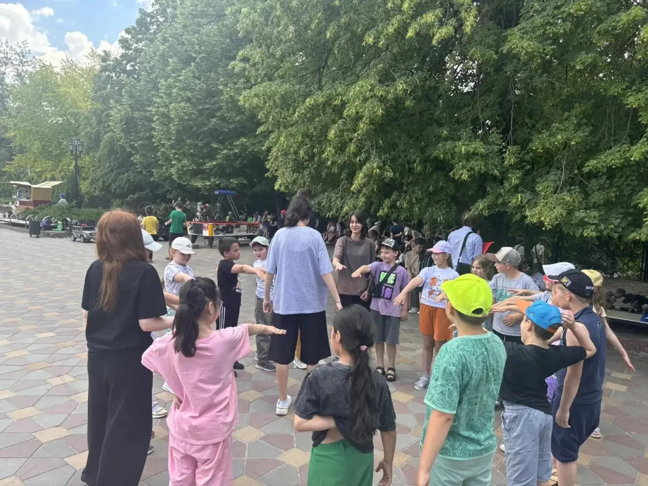 ☀️ Шестой день летнего пришкольного лагеря: продолжаем сплочение команд☀️  

Как прошёл этот насыщен