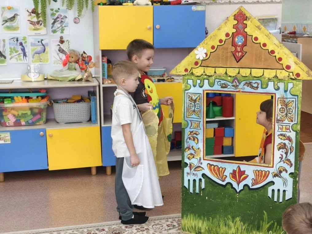 В МДОБУ ЦРР ДС 11 ЛМО
Дети логопедической группы 5-6 лет превратились в настоящих актёров и показали