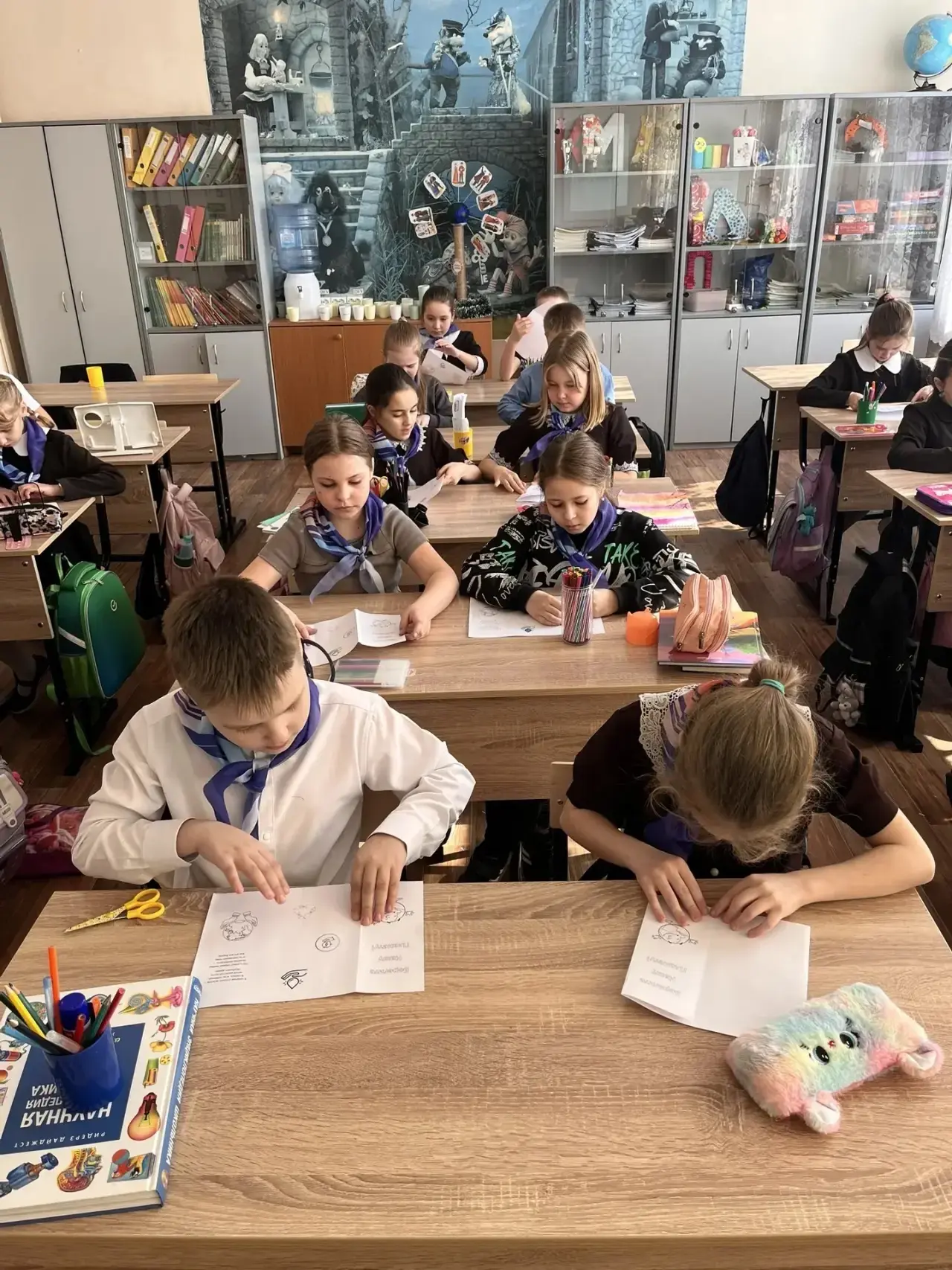 📚🌍 Орлята - экологи 3 «Б» класса снова в деле! На этой недели у них прошло занятие на тему «Берегите