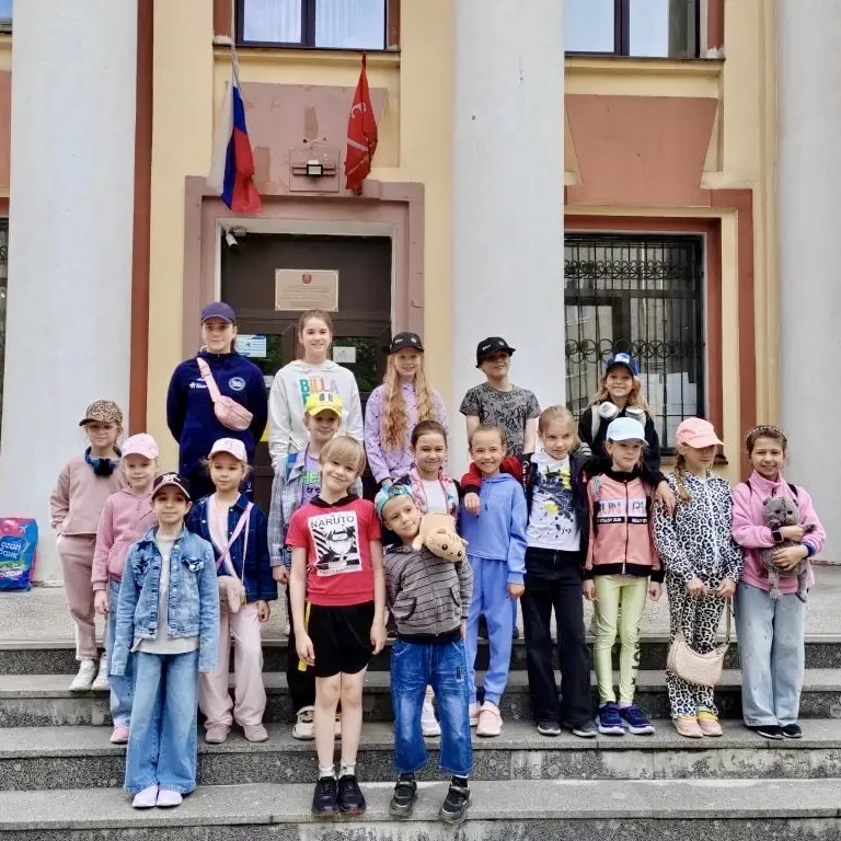 В добрый путь! 👋

Вчера наши юные спортсмены отделения спортивной аэробики отправились на спортивну