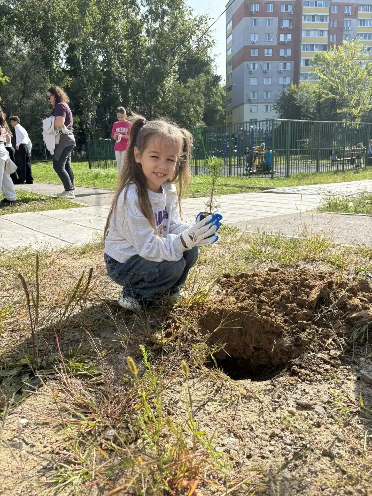 🫶Мы продолжаем делиться фото с зелёной акции 🌲«Сад Победы», а также публикуем обратну...