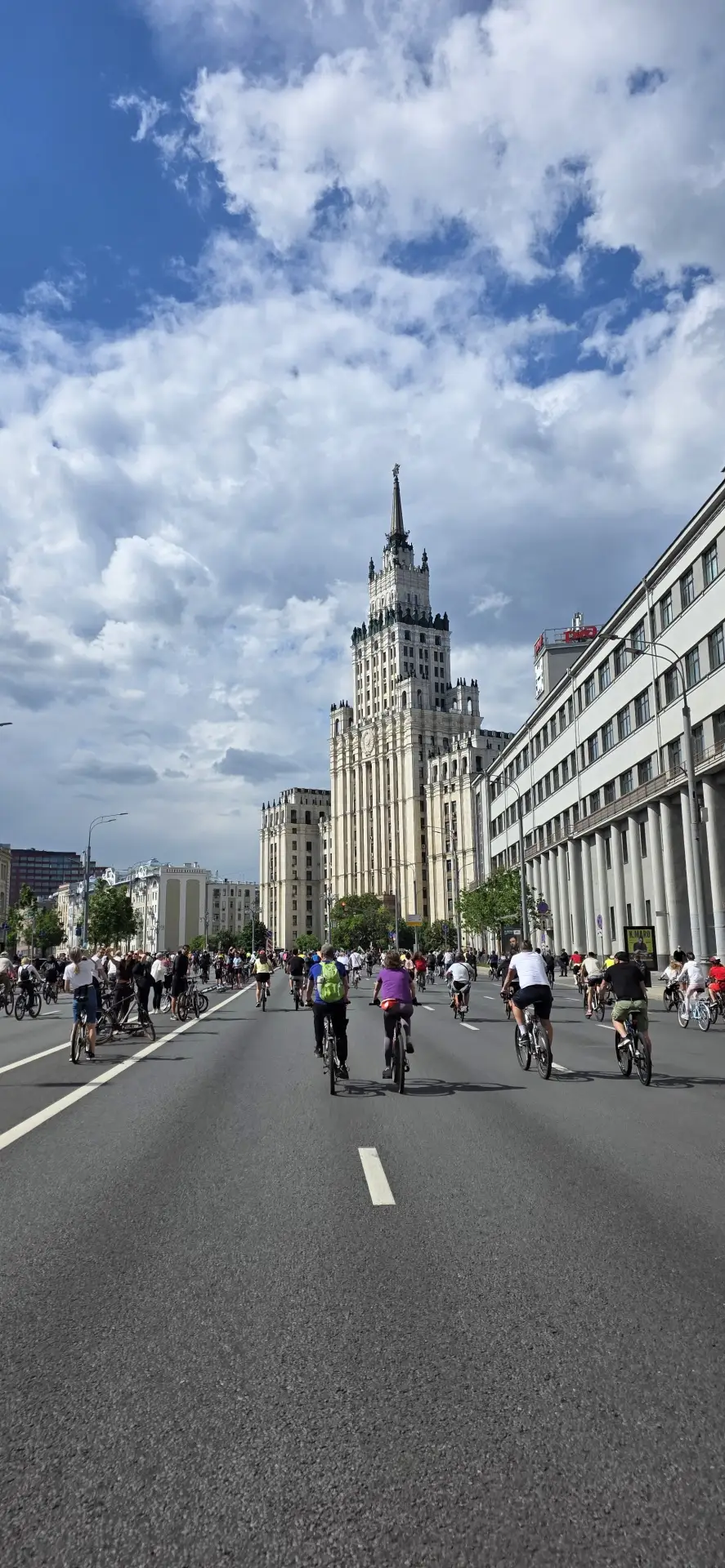 Открыта регистрация на  Ночной велофестиваль 🚴✨

Заезд 4 июля в 21:00 и 22:00

Нас ждет новый 20-ки