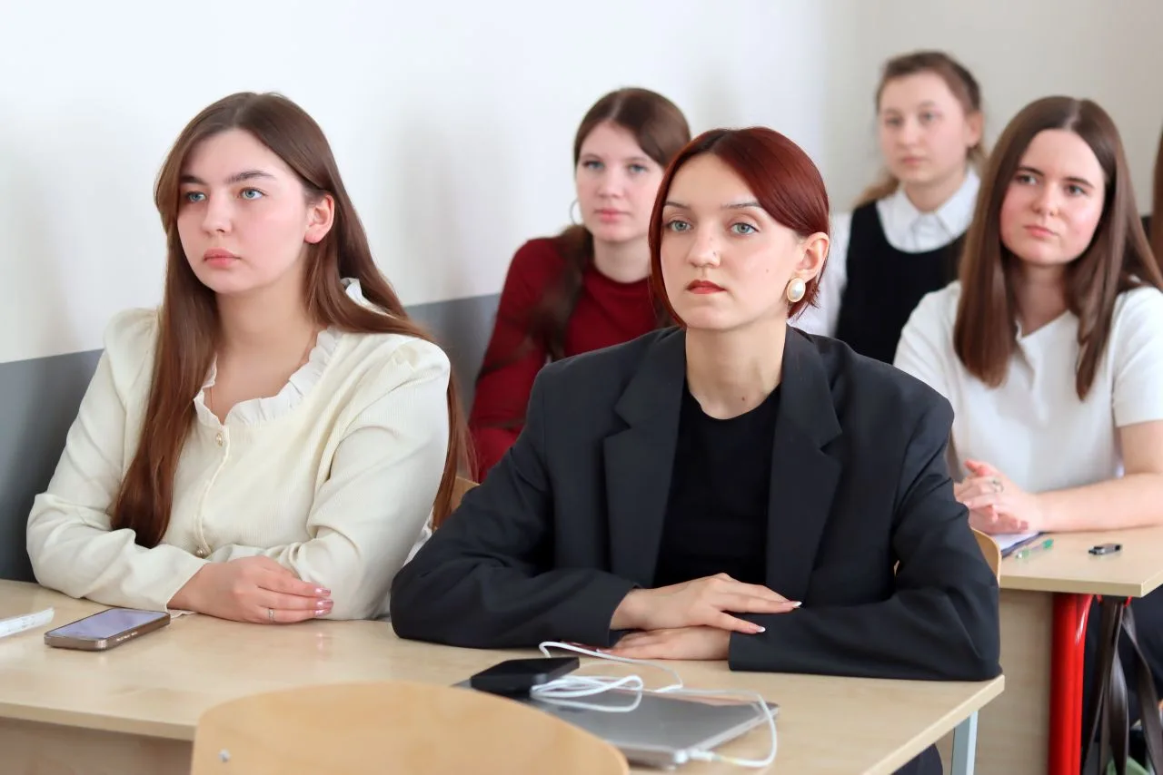 Новая эра обучения: слово молодым 🗣📃  Post-Method Era (эпоха постметодов) здесь и сейчас: в ГСГУ гов