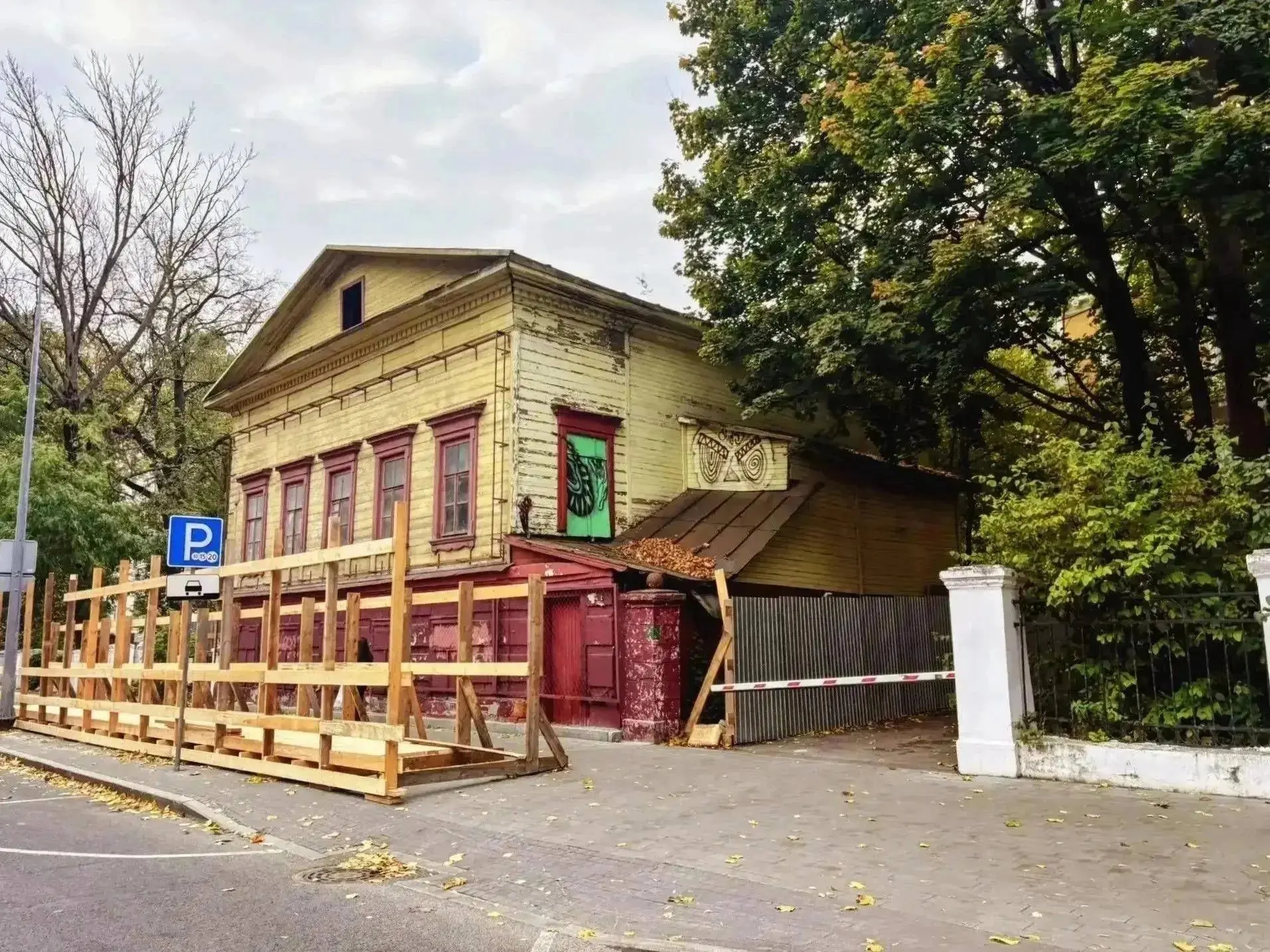 🏠 В центре Нижнего начали восстанавливать памятники архитектуры «Дом Ильиной» и «Дом С...