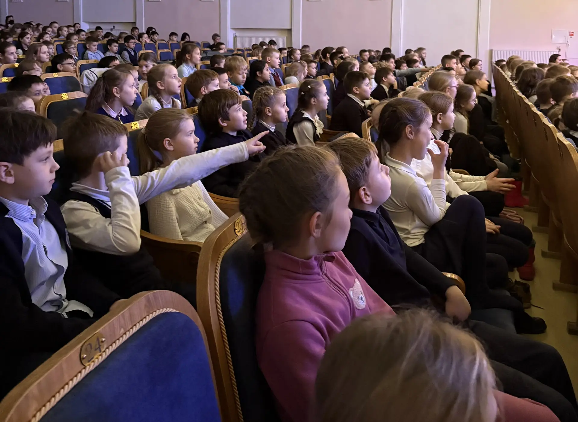 Наши ученики начальной школы совершили «культурный десант» в филармонию. В программе — настоящий пир