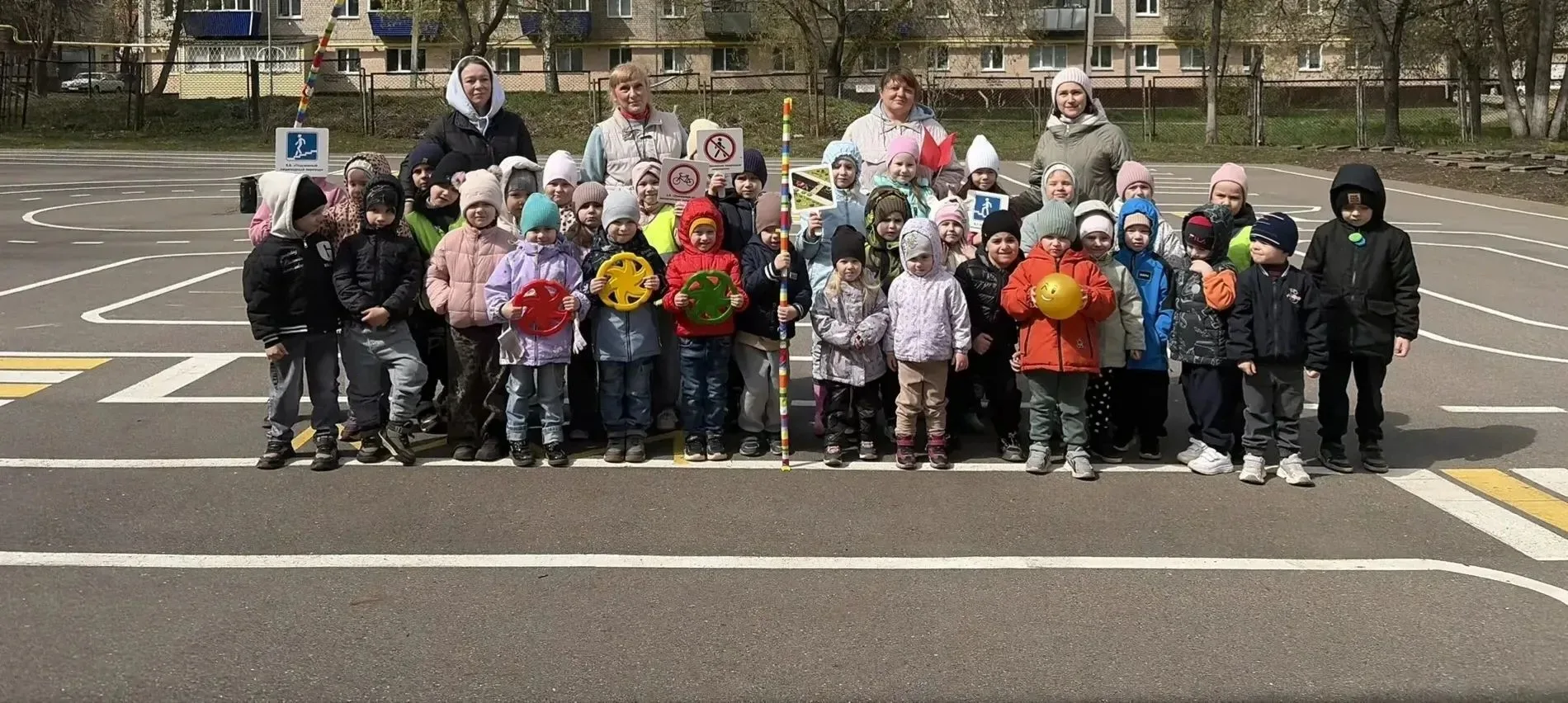 29.04.2026 Практика на «зебре»: дошкольники осваивали ПДД в автогородке