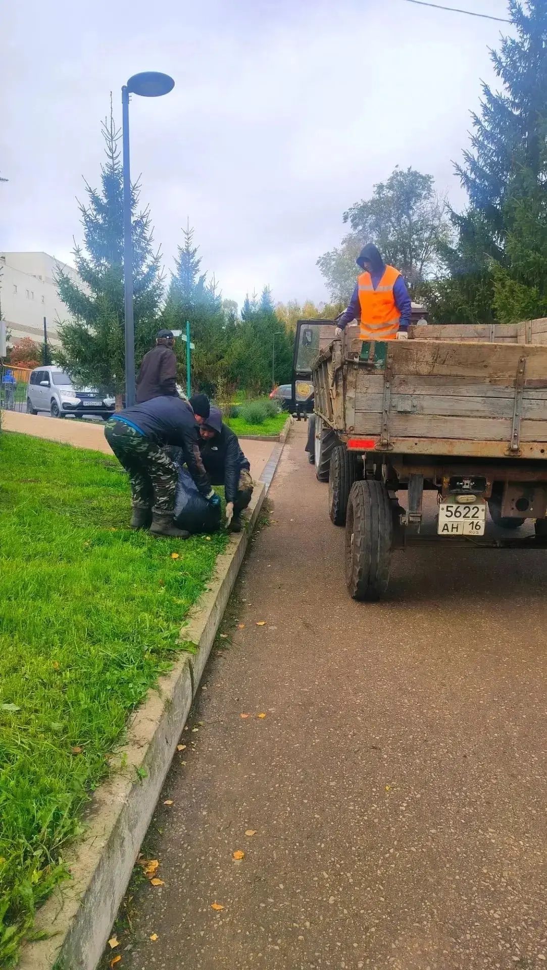 🍂 Азнакаево становится чище и уютнее!