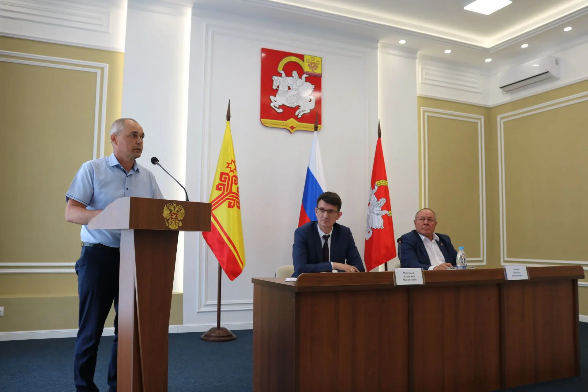 Владимир Максимов принял участие в Едином информационном дне в Яльчикском округе

Обсудили широкий к