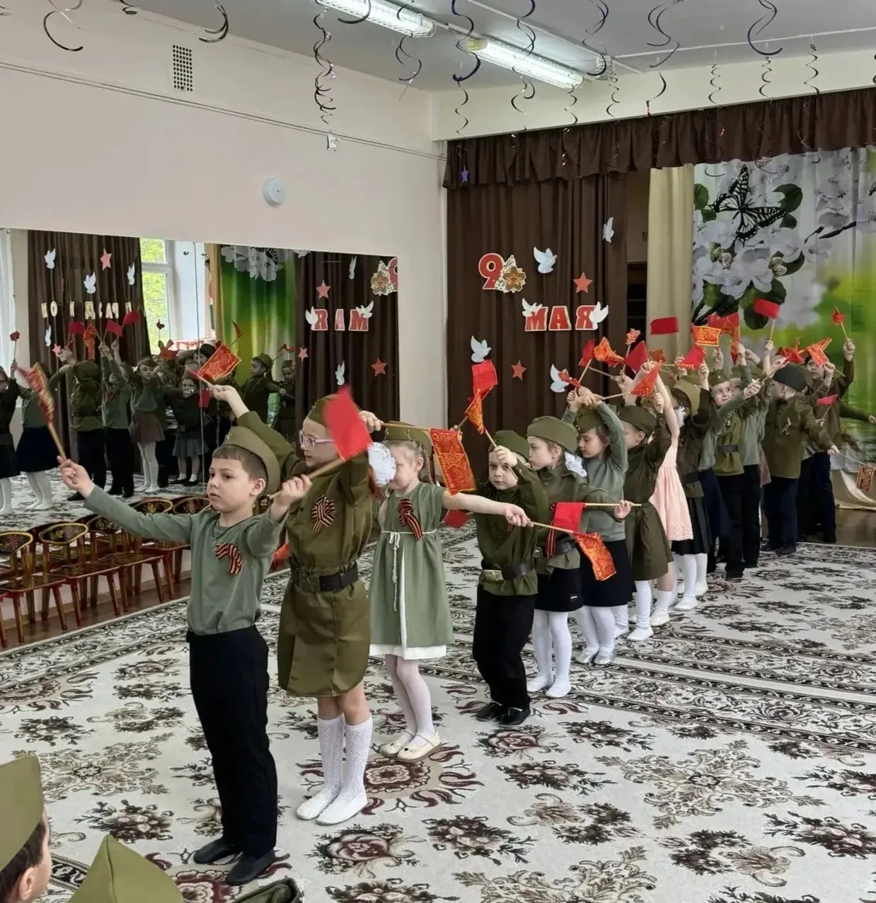 ДОШКОЛЬНИКИ О ПОБЕДЕ   🔥В преддверии Дня Победы в дошкольных отделениях нашей большой школы царила а