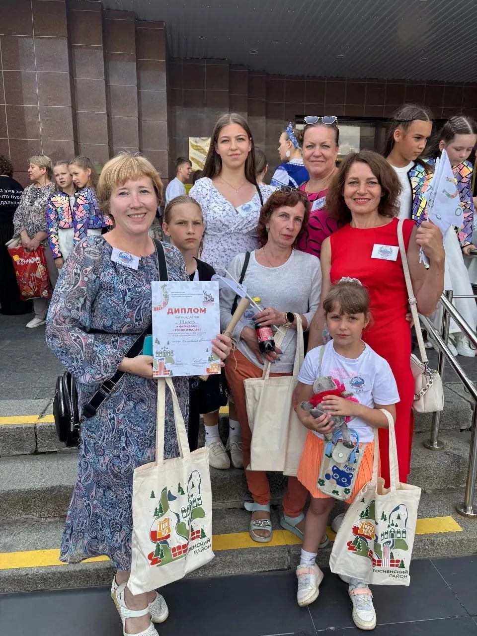 🎉 «Ульяновский объектив» в деле! 🎉
В День России и День города Тосно наша команда из детского сада