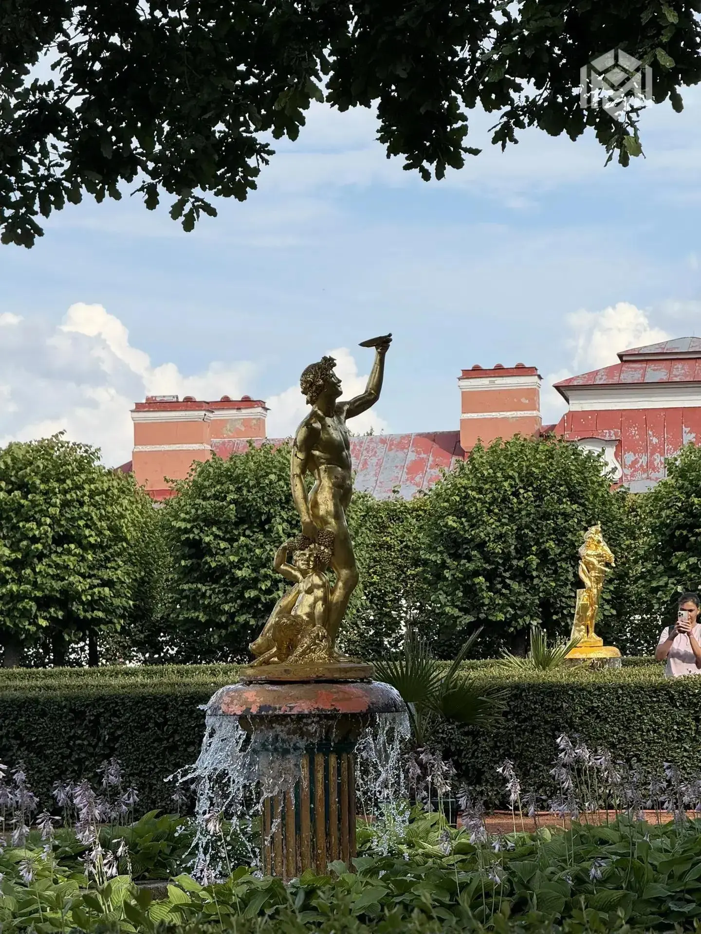 ⛲️ Вода, золото и императорский размах: фонтанам Петергофа — 305 лет