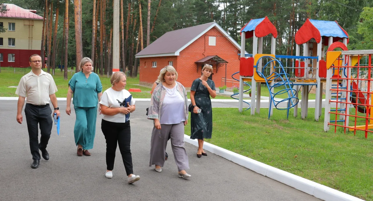 Прошла приемка организации к новому учебному году.

В ходе проверки оценивалось готовность учреждени