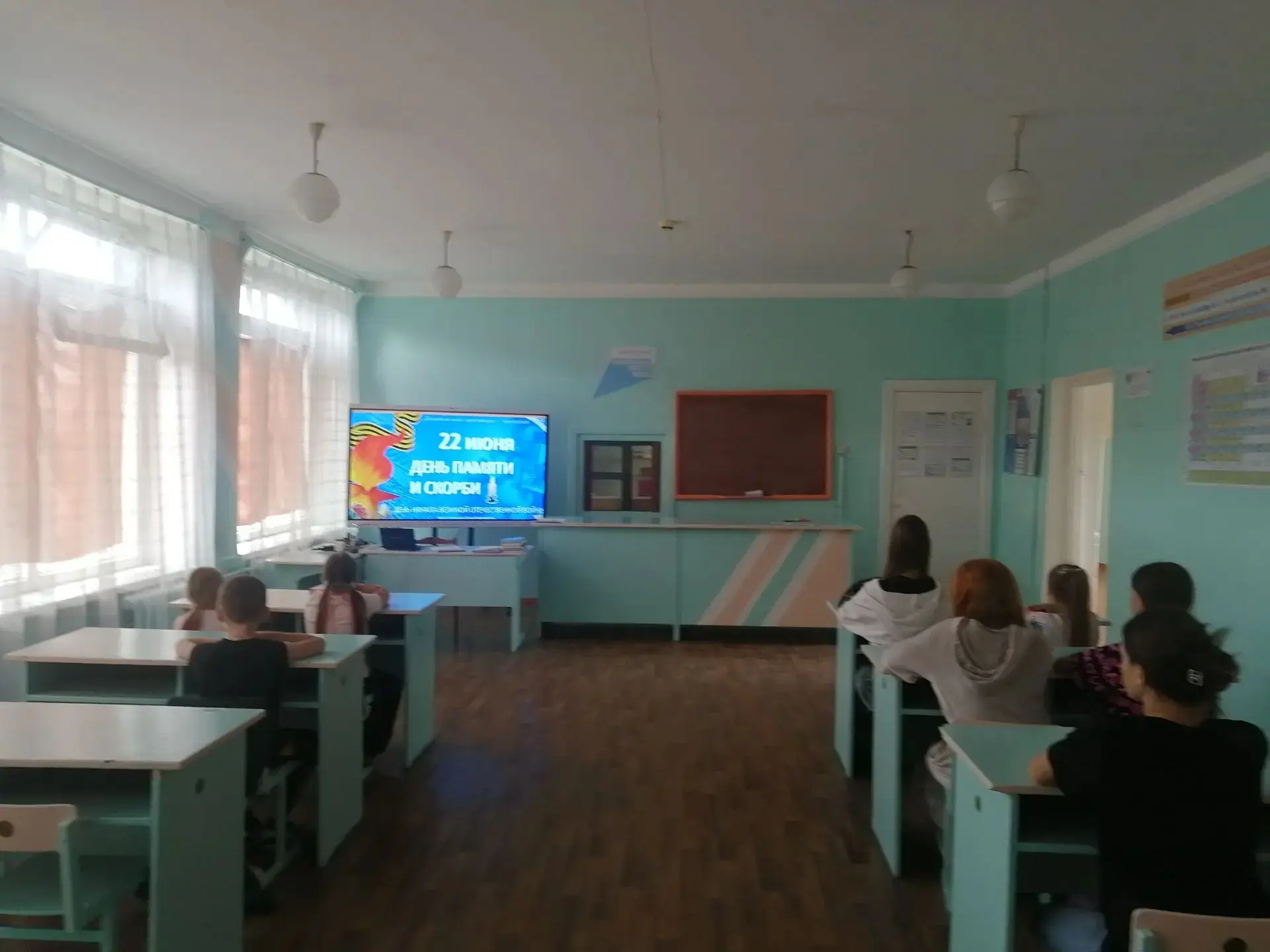 В лагере «Дружба» прошел День памяти и скорби

Сегодня в пришкольном лагере «Дружба» прошли мероприя