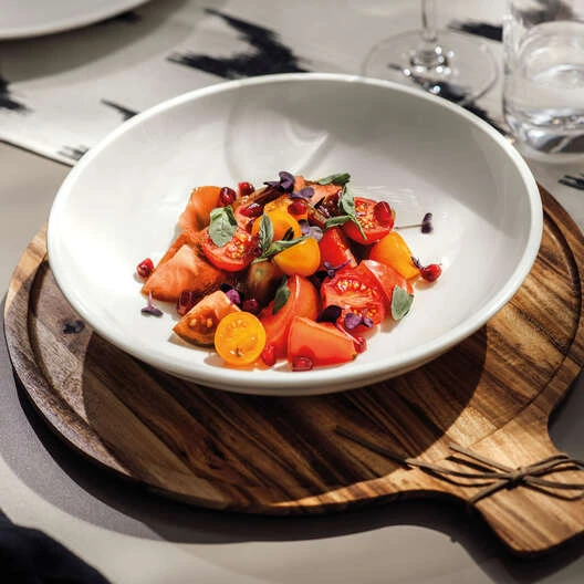 В наличии поднос для закусок Villeroy&Boch Artesano Original.  Диаметр 28 см. Дерево акации, фирменн